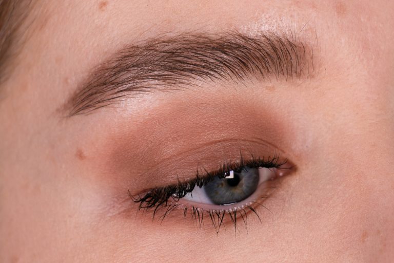 Wimpernzange Mit Silikon-Pads – Kein Kneifen, Für Alle Augenformen, Inkl. 10 Nachfüllpads (Rosa)